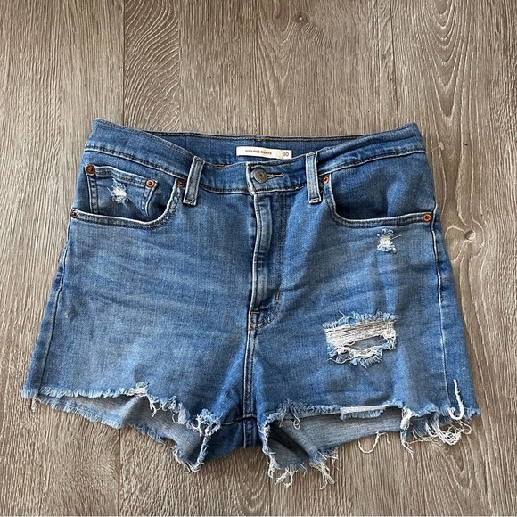 Levi's High Rise Shorts - Size 30 - Denim Casual Summer - Picture 1 of 7